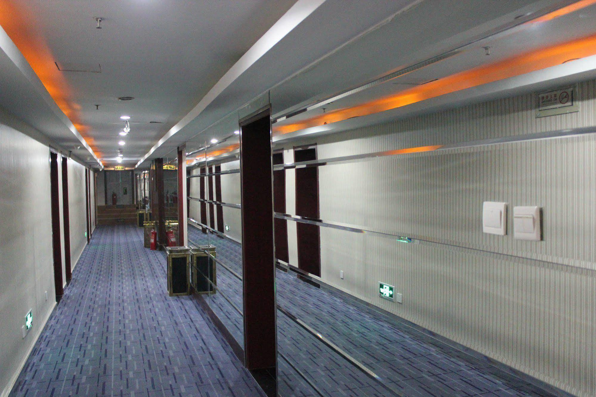 Ao Xiang Ge Hotel Пекин Екстериор снимка